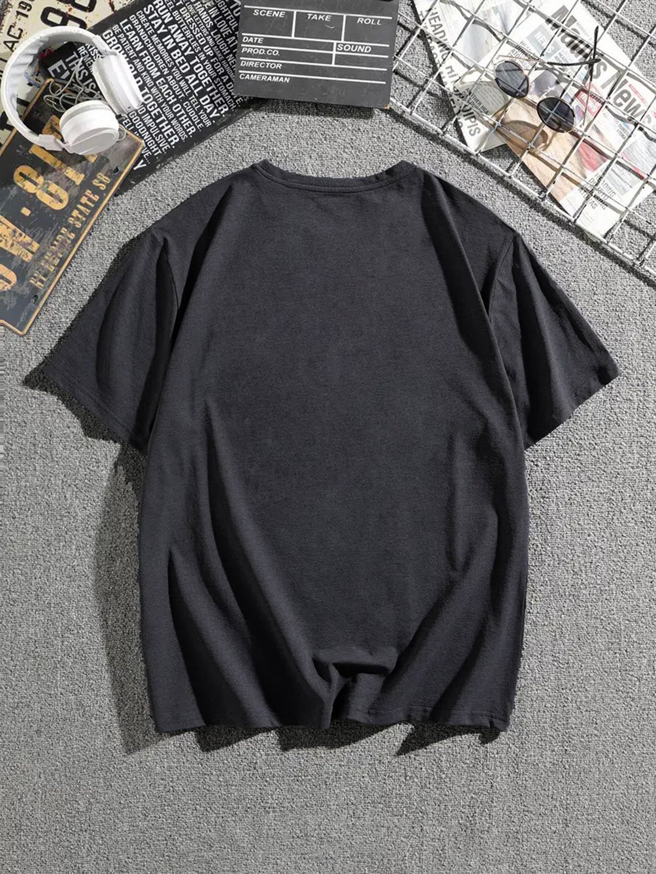 Men's Summer Watching Outside Round Neck T-shirt