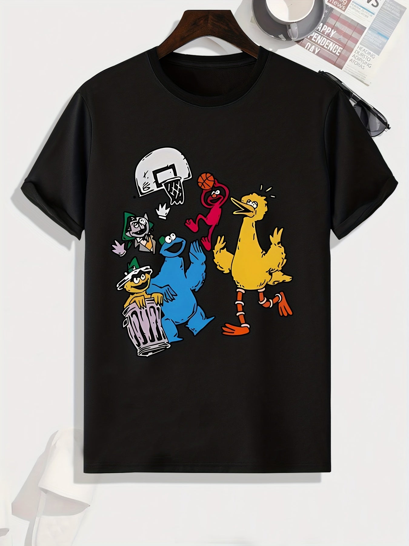 Men's "Cartoon Animals" Graphic Print Crew Neck T-Shirt