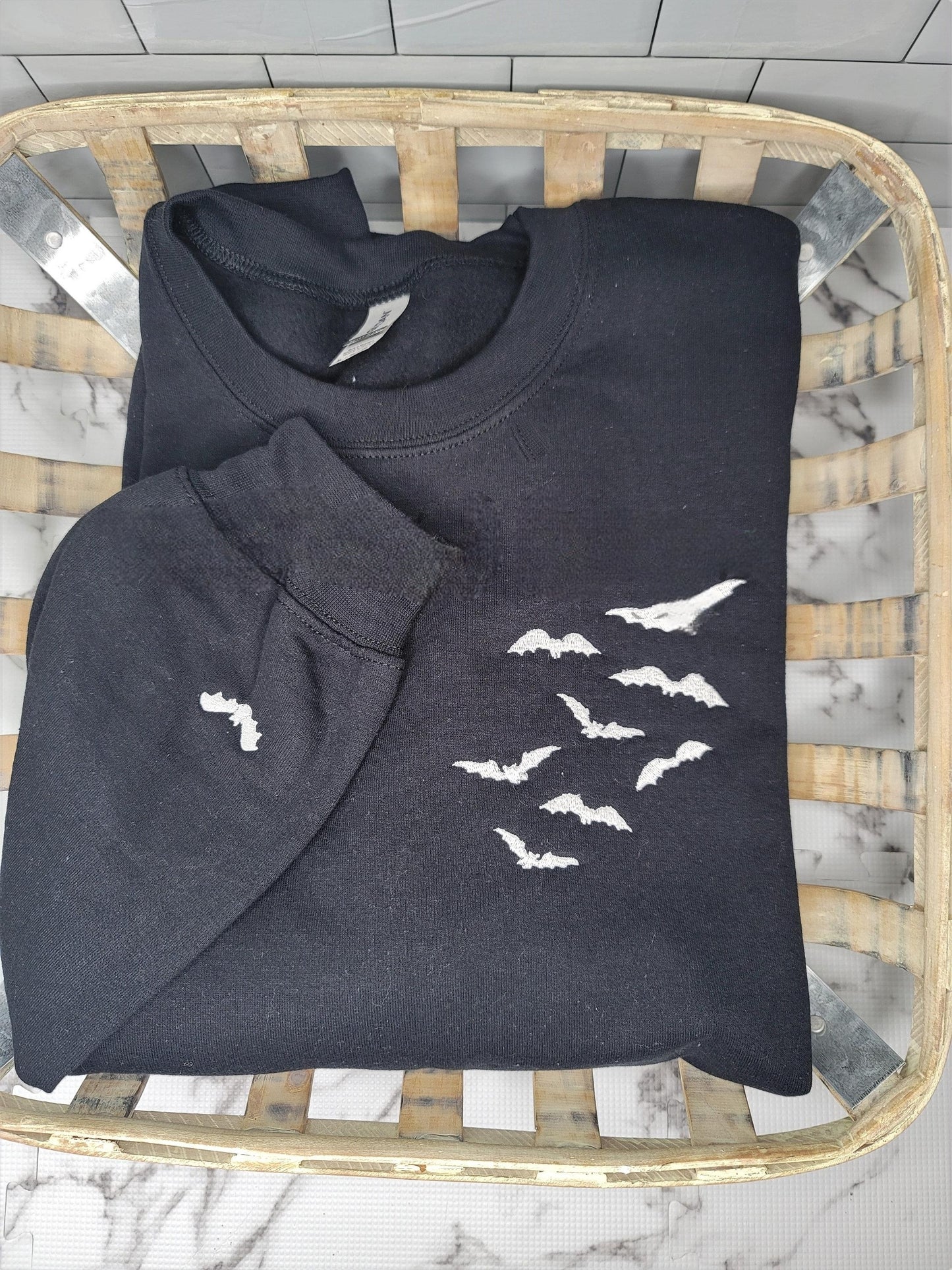 Bats Halloween Crewneck Sweatshirt (Bat embroidery thread can be selected)