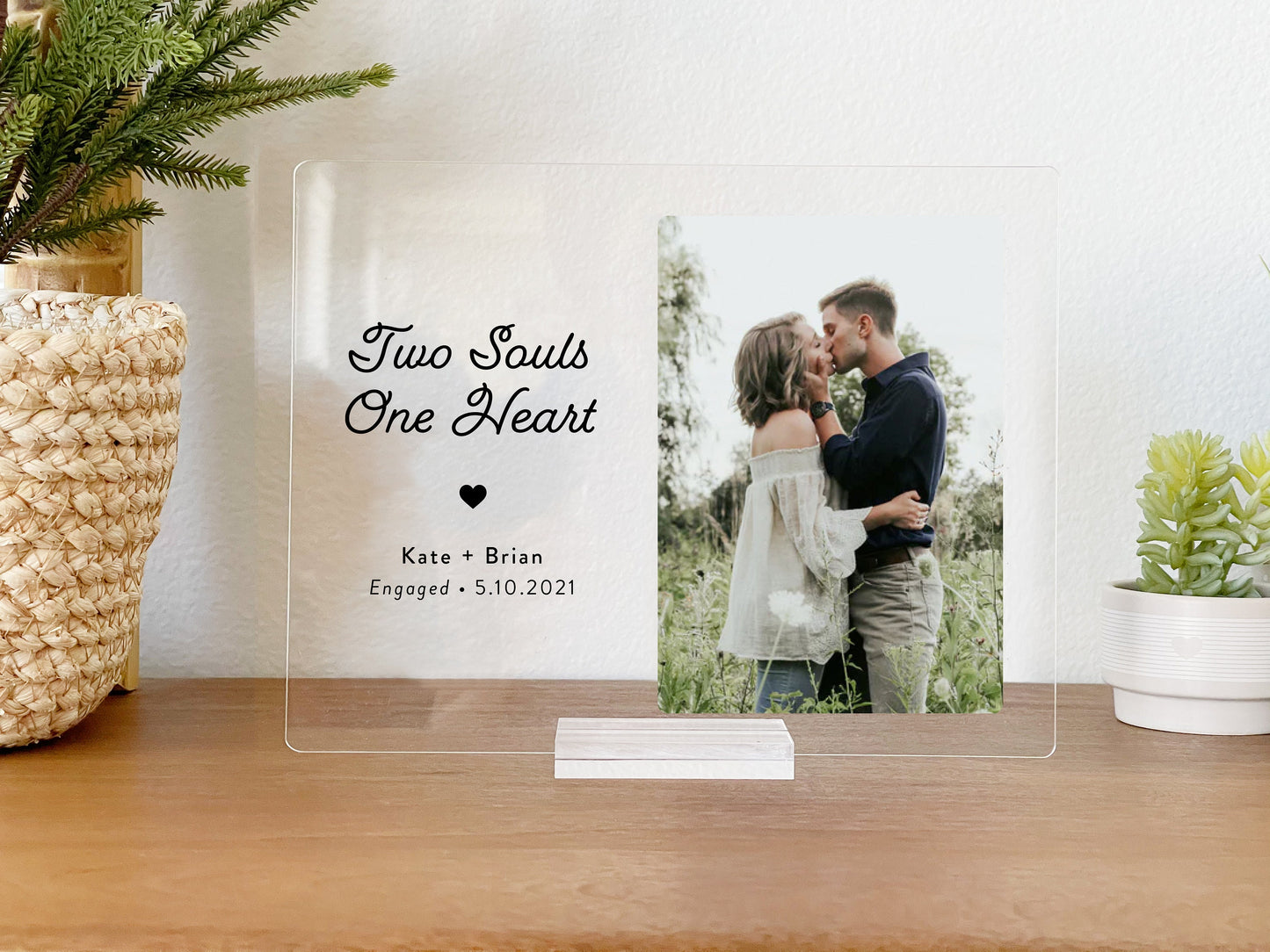 Custom Engagement Frame Gifts for CoupleⅠ