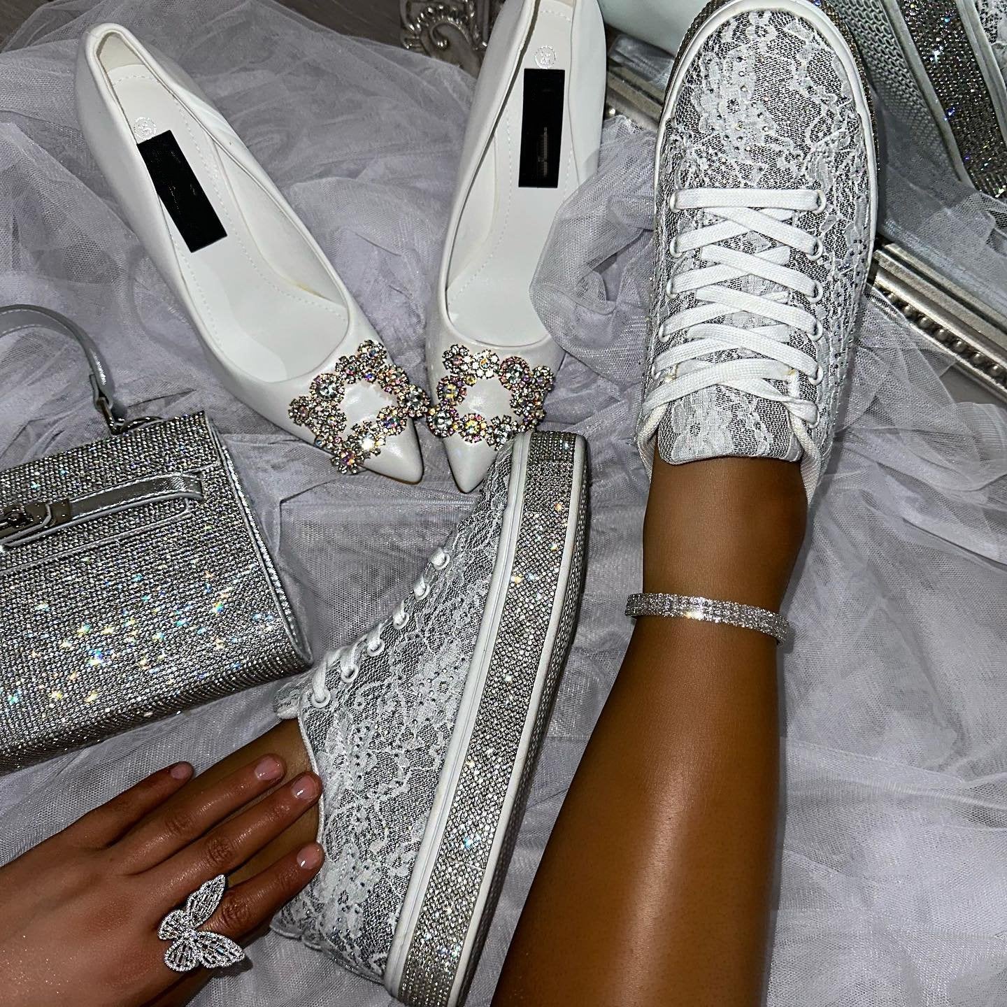 Shinning Lace Trim White Sneakers